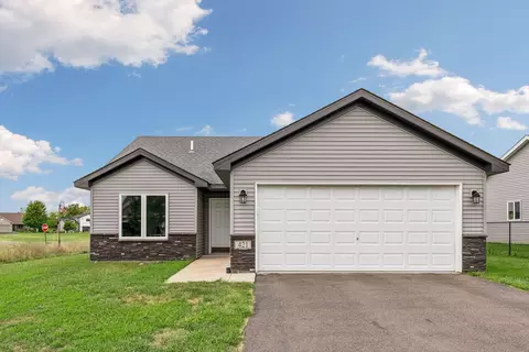 421 Staples Rd, Osceola, WI 54020