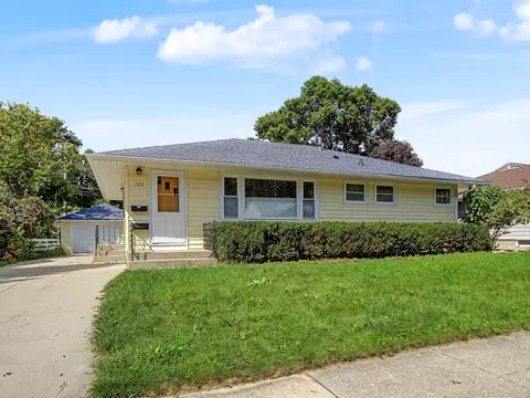 709 18th Ave NE, Rochester, MN 55906