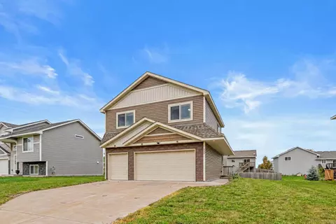 825 Highview Loop SE, Pine City, MN 55063