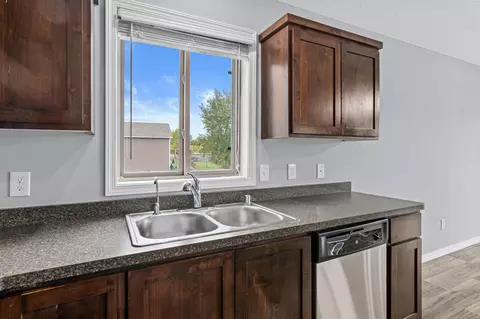 Kitchen - 825 Highview Loop SE, Pine City, MN 55063 photo 3 of 5