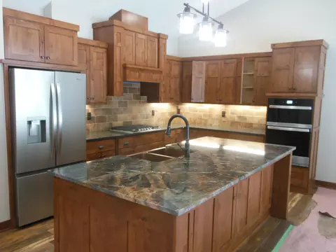 Kitchen - 11793 Forestview Dr, Baxter, MN 56425 photo 4 of 5