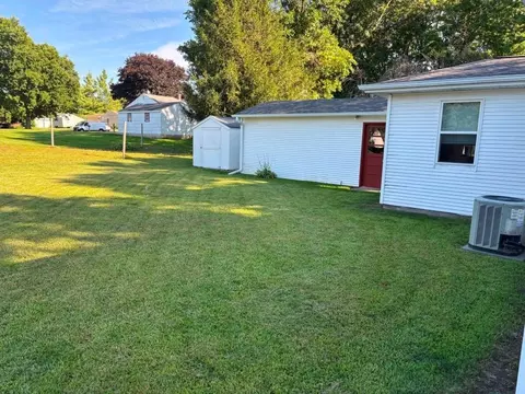 Exterior - 128 S Morrison Ave, Jackson, MN 56143 photo 2 of 2
