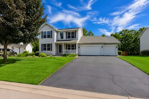 8013 Greenbriar Ct, Woodbury, MN 55125