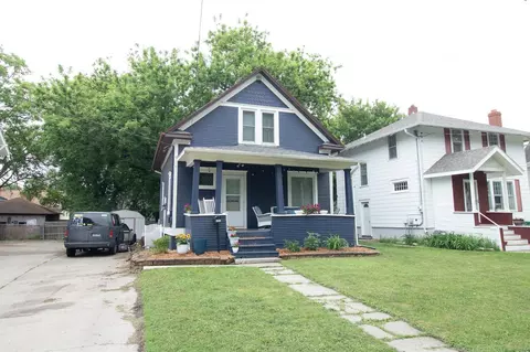 1035 12th St N, Fargo, ND 58102