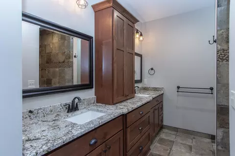 Bath - 14449 Kimberlee Dr, Baxter, MN 56425 photo 1 of 2