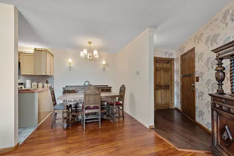 Dining - 5440 Three Points Blvd #536, Mound, MN 55364 photo 3 of 3