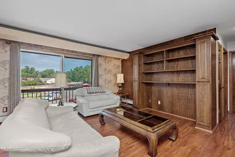 Living - 5440 Three Points Blvd #536, Mound, MN 55364 photo 4 of 6
