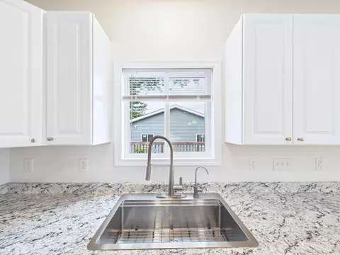 Kitchen - 983 Cook Ave E, Saint Paul, MN 55106 photo 3 of 4