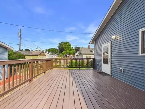 Exterior - 983 Cook Ave E, Saint Paul, MN 55106 photo 5 of 6
