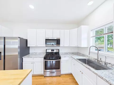 Kitchen - 983 Cook Ave E, Saint Paul, MN 55106 photo 4 of 4