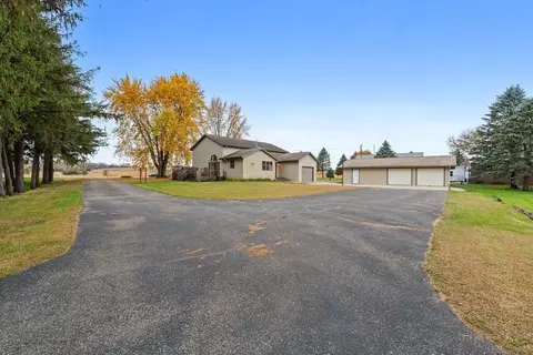 425 W Franklin St, Morristown, MN 55052