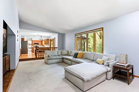 Living - 4690 Parkridge Dr, Eagan, MN 55123 photo 4 of 8