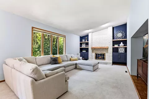 Living - 4690 Parkridge Dr, Eagan, MN 55123 photo 3 of 8
