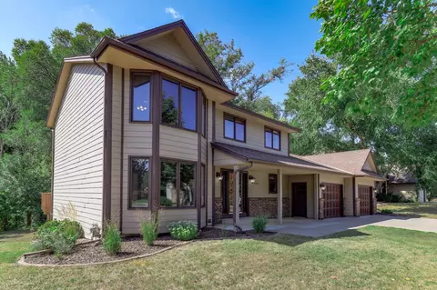 Exterior - 4690 Parkridge Dr, Eagan, MN 55123 photo 2 of 7