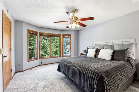 Bedroom - 4690 Parkridge Dr, Eagan, MN 55123 photo 1 of 7
