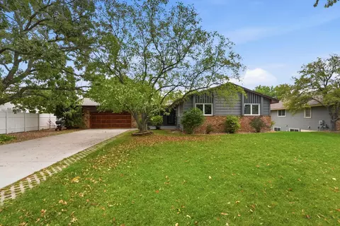 112 108th Ave NW, Coon Rapids, MN 55448