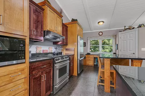 Kitchen - 11139 264th St, Saint Cloud, MN 56301 photo 8 of 9