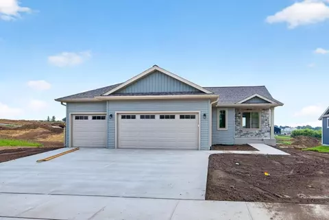 6176 Cody Ln NW, Rochester, MN 55901