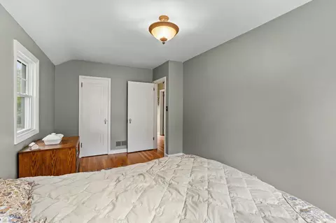 Bedroom - 611 2nd St NE, Faribault, MN 55021 photo 4 of 7