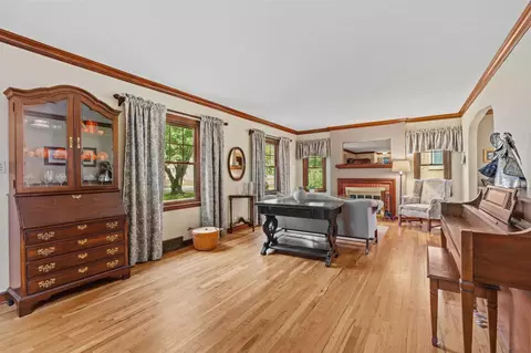 Living - 611 2nd St NE, Faribault, MN 55021 photo 1 of 4