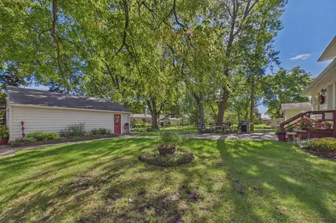 Exterior - 411 7th St E, Hector, MN 55342 photo 4 of 6