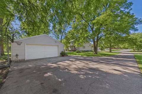 Exterior - 411 7th St E, Hector, MN 55342 photo 5 of 6