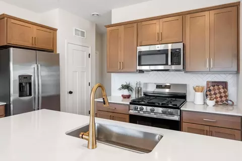 Kitchen - 1051 130th Ct E, Rosemount, MN 55068 photo 2 of 4