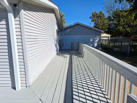 Exterior - 320 6th Ave NE, Plainview, MN 55964 photo 5 of 10