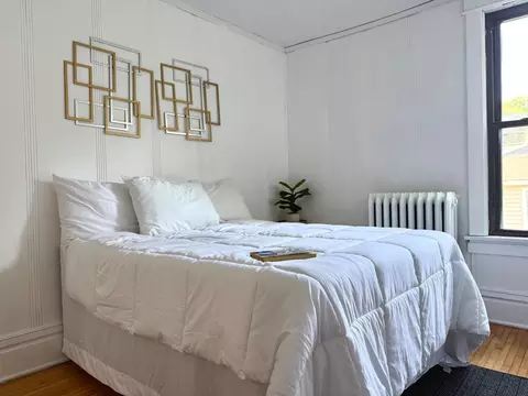 Bedroom - 848 Beech St, Saint Paul, MN 55106 photo 1 of 10