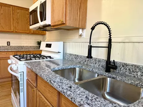 Kitchen - 848 Beech St, Saint Paul, MN 55106 photo 3 of 4