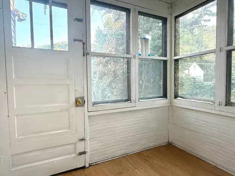 Exterior - 848 Beech St, Saint Paul, MN 55106 photo 5 of 6