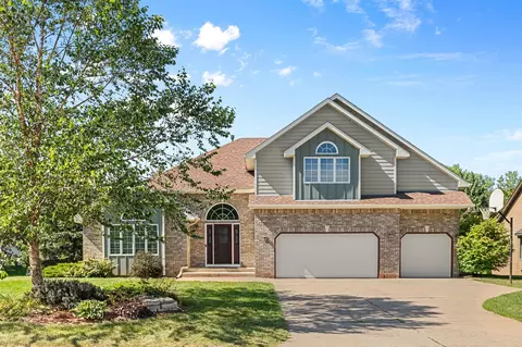 11862 Isanti St NE, Blaine, MN 55449