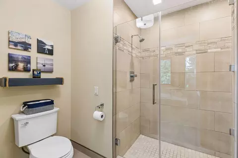 Bath - 28010 Boulder Bridge Dr, Excelsior, MN 55331 photo 3 of 5