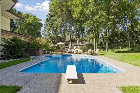 Exterior - 28010 Boulder Bridge Dr, Excelsior, MN 55331 photo 2 of 7