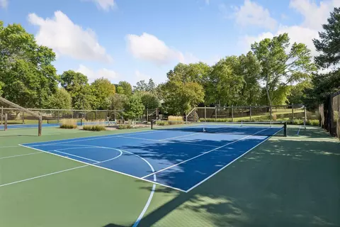 View/Area - 28010 Boulder Bridge Dr, Excelsior, MN 55331 photo 2 of 3