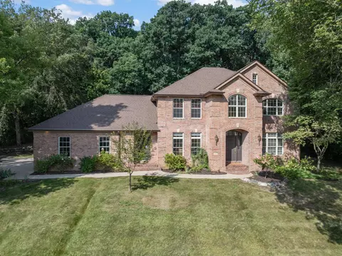 1932 Baihly Estates Ln SW, Rochester, MN 55902