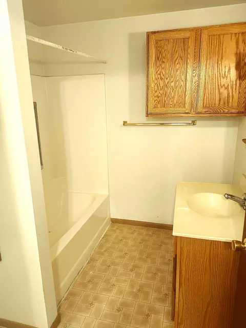 Bath - 46 W Main St, Osakis, MN 56360 photo 2 of 2