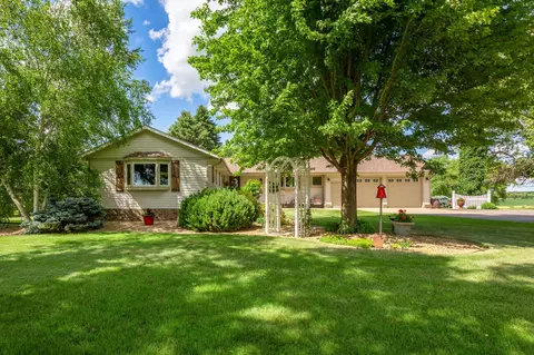 20642 528th Ave, Lake Crystal, MN 56055