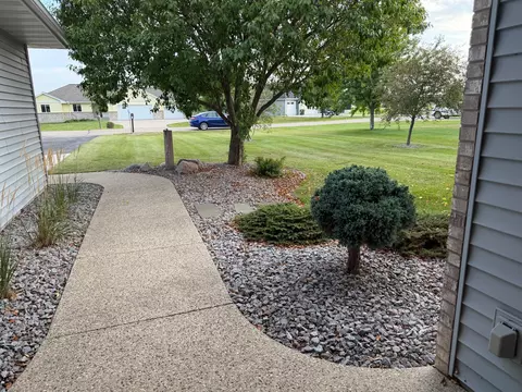 Exterior - 2858 9th Ave SE, Willmar, MN 56201 photo 15 of 16