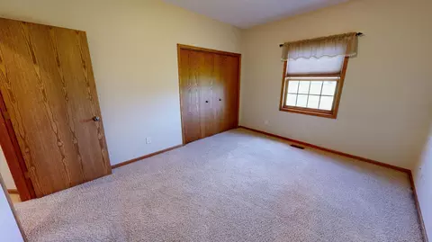 Bedroom - 2858 9th Ave SE, Willmar, MN 56201 photo 4 of 6