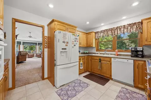 Kitchen - 32897 Spunk Tree Cir, Avon, MN 56310 photo 1 of 3