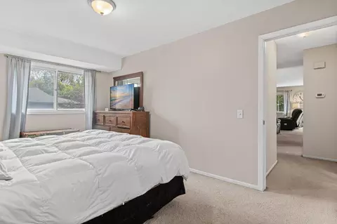 Bedroom - 1718 Woodgate Ln, Eagan, MN 55122 photo 2 of 6