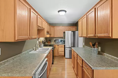 Kitchen - 1718 Woodgate Ln, Eagan, MN 55122 photo 1 of 5