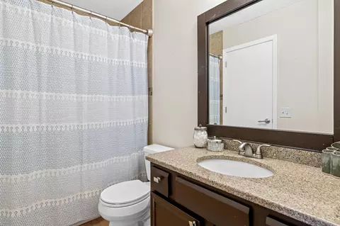 Bath - 1718 Woodgate Ln, Eagan, MN 55122 photo 1 of 5