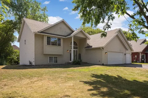 2180 63rd St E, Inver Grove Heights, MN 55077