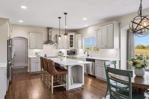 Kitchen - 25735 Highview Ave, Farmington, MN 55024 photo 2 of 5