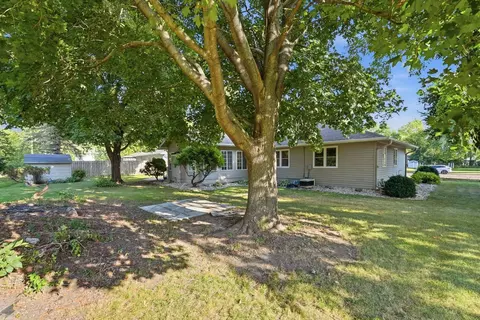 Exterior - 243 E Dahlstrom Ave, Appleton, MN 56208 photo 5 of 9