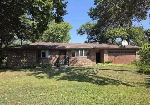 511 Ely St NE, Fridley, MN 55432