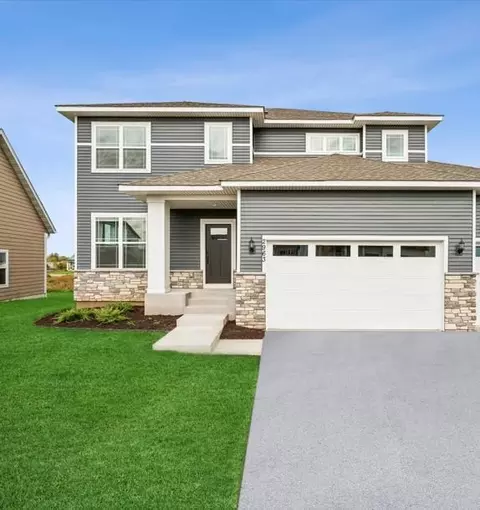 3068 Trinity Dr, Shakopee, MN 55379