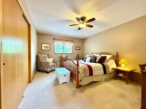 Bedroom - 2520 Sunny Meadow Ln, Red Wing, MN 55066 photo 4 of 4